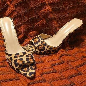 Stylish Brown and Black Heels with Leopard Print